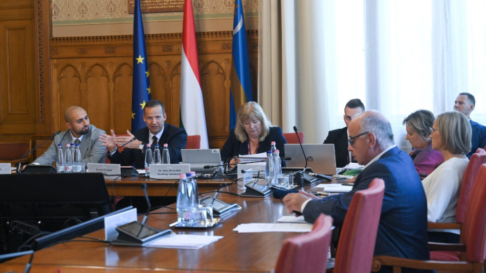 30 évre visszamenőleg keresik a visszaéléseket a végrehajtói rendszerben