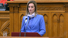 Forsthoffer Ágnes üzent a Sándor-palotából