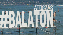 Újabb rossz hír a Balaton-átúszás résztvevőinek