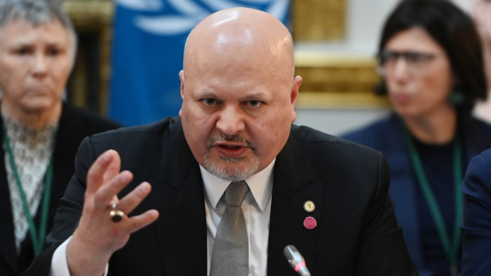 Szexuális visszaélési vádak miatt menesztették az ICC főügyészét