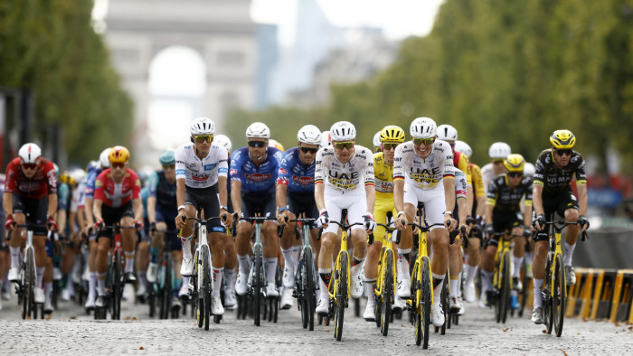 Tour de France: élő legendává vált a szlovén kerékpáros