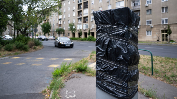 Nő az indulat a budapesti parkolóautomaták eltűnése körül