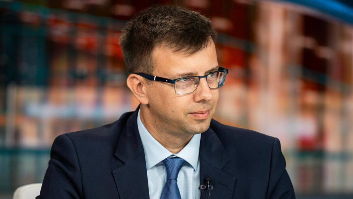 Ezért vonult el Tatára a Fidesz, miközben zajlott a köztársasági elnök megválasztása – videó