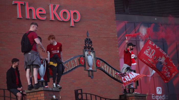 A Liverpool szurkolói magyarázatot várnak a tervezett tulajdonátruházással kapcsolatban