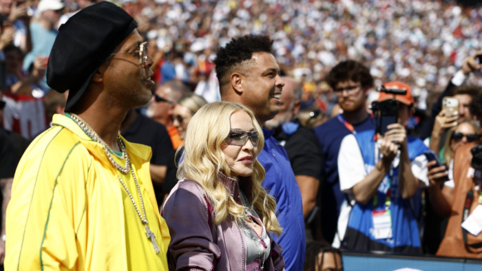Madonna felkavarta a görög politikai közéletet