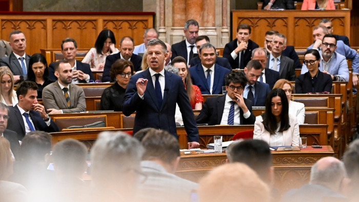 Magyar Péter viszonválasza: „ne hazudjon bele az emberek szemébe”