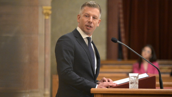 Hétfőtől új munkarendben dolgozik az Országgyűlés, Magyar Péter beszéde nyitja az ülést
