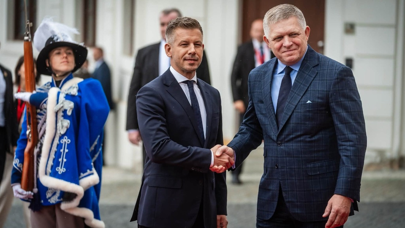 Magyar Péter és Robert Fico a szlovák fővárosban.