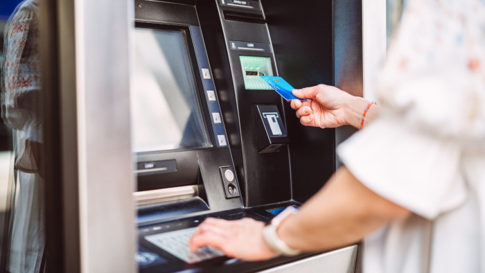 Drágultak a bankszámlák, de a bankváltás költsége akár azonnal megtérülhet