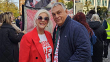 Orbán Viktor az északír fővárosban tüntetett az abortusz ellen, mielőtt hazaindult