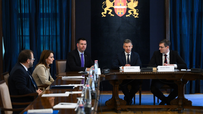 Magyar Péter új pályára állítaná Budapestet