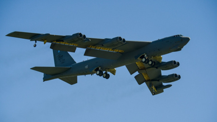 Kivonta bombázóit a Fairford támaszpontról az amerikai légierő