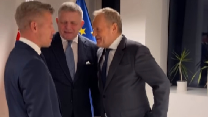 Magyar Péter videón üzent, máris találkozott Robert Ficóval is Brüsszelben