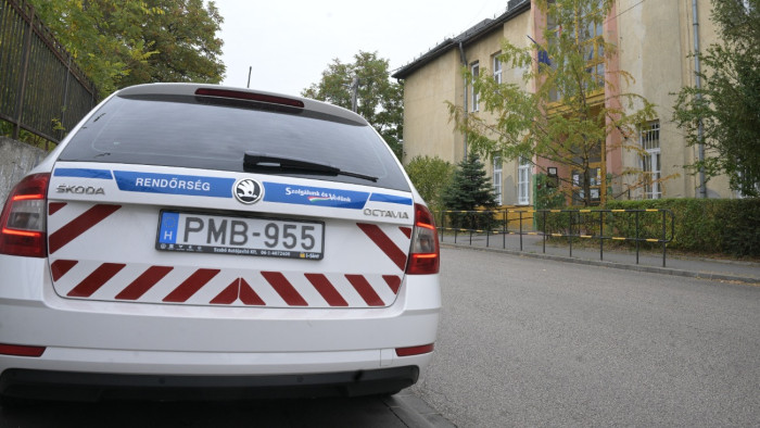 Tudják, hogy ki fenyegette meg bombával az egyik fővárosi iskolát