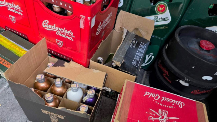 Saját fogyasztásra? 1200 liter sörrel és 40 liter töménnyel bukott le