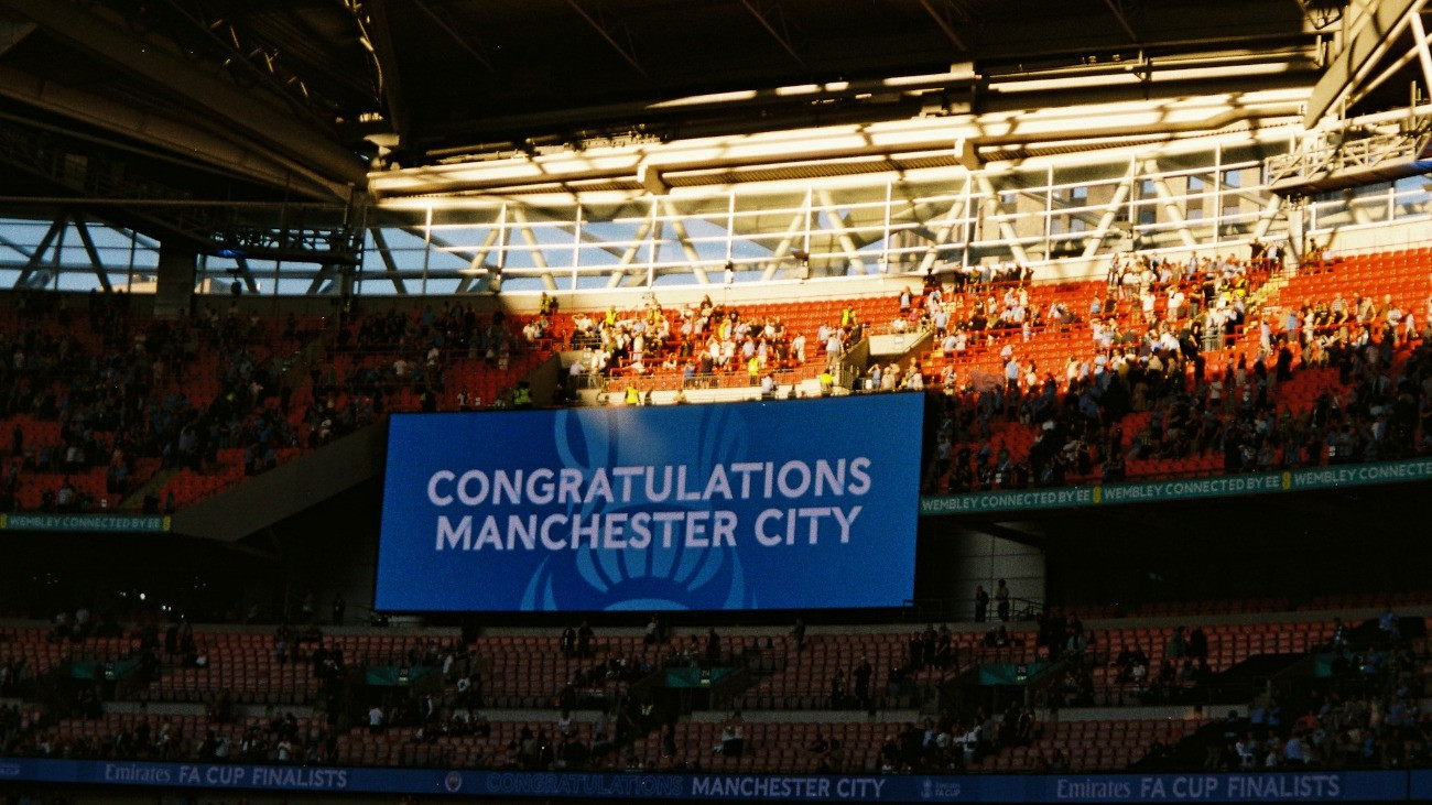 A Manchester City szurkolói egy mérkőzésen a Wembley Stadionban.