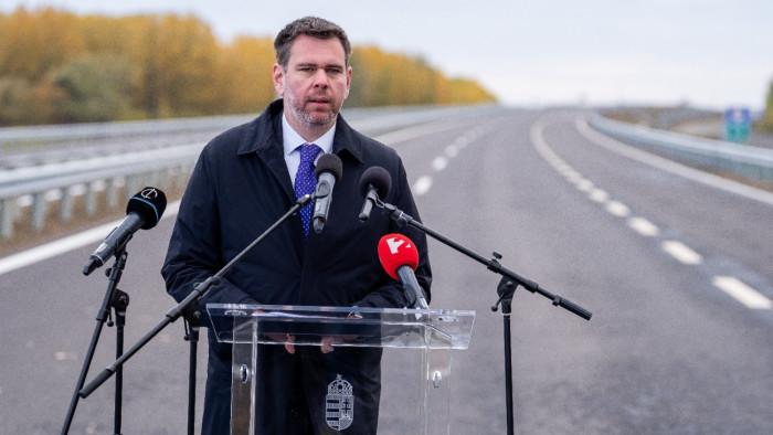 Vitézy Dávid: kész az M49-es autóút első szakasza, idén még ingyen használható